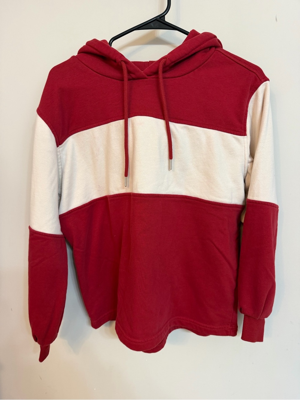 Market & Spruce Red and White Colorblock Hooded Crewneck Sweater
